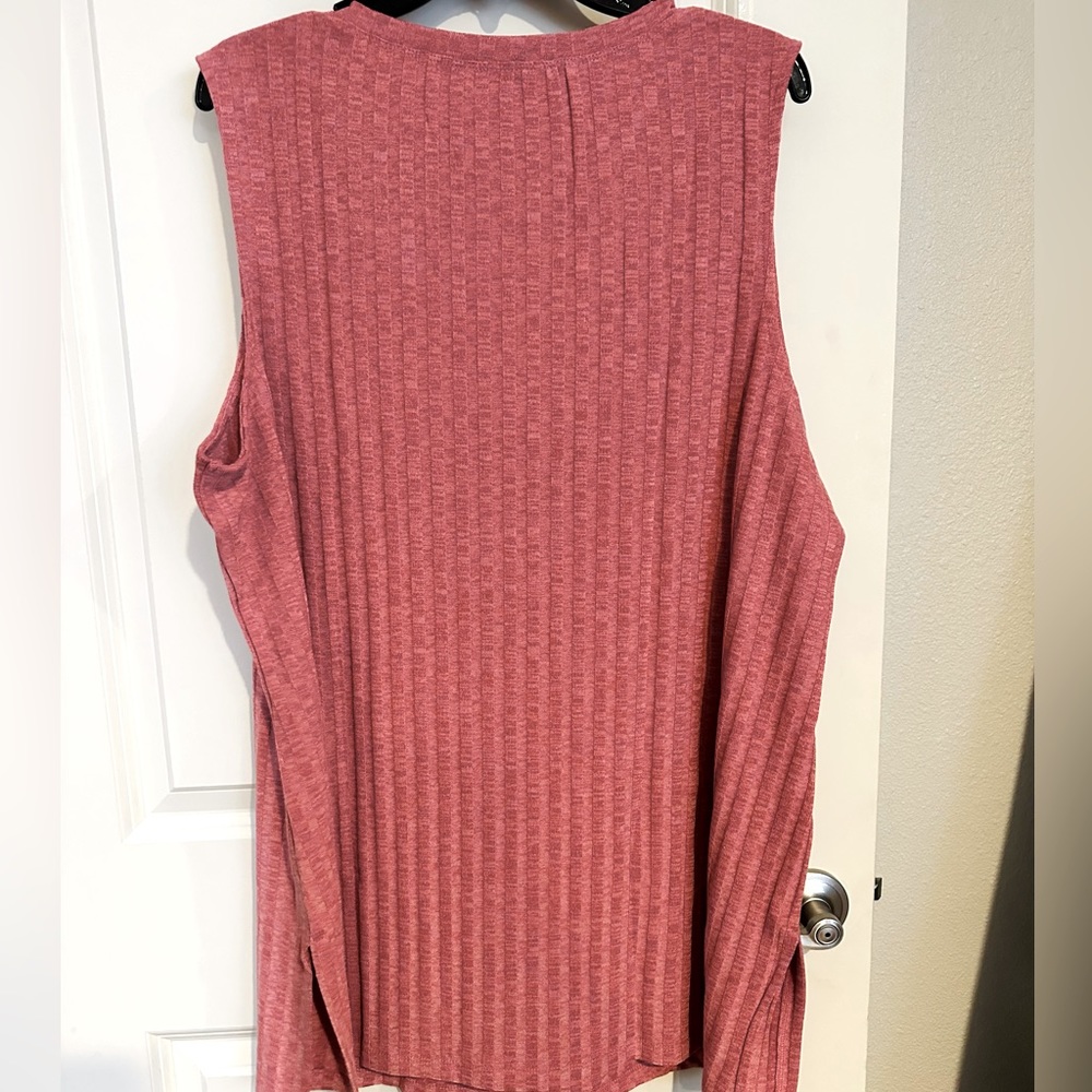 Pink Heathered Ribbed Top - Picture 2 of 2